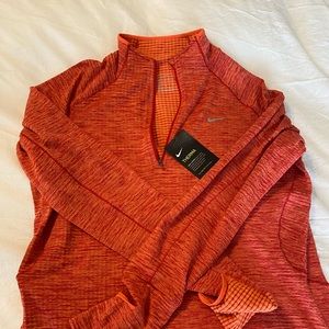 Women’s Nike Pullover 🧡